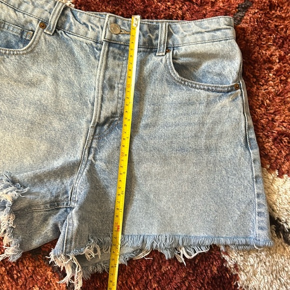 H&M Jean shorts - Picture 2 of 4